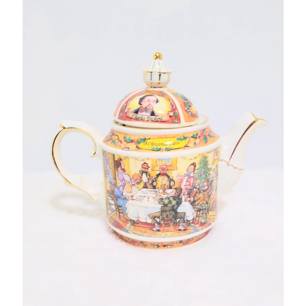 Sadler gold trim  Christmas tepot